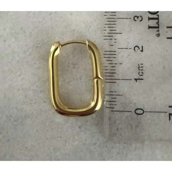 New Drop! Gold Chunky Square Hoop Earrings Brand New - Picture 3 of 4